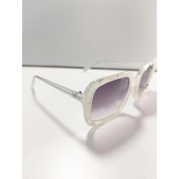 Betsey Johnson White Square Sunglasses Flamingo Accent Logo Designer - Picture 4 of 9